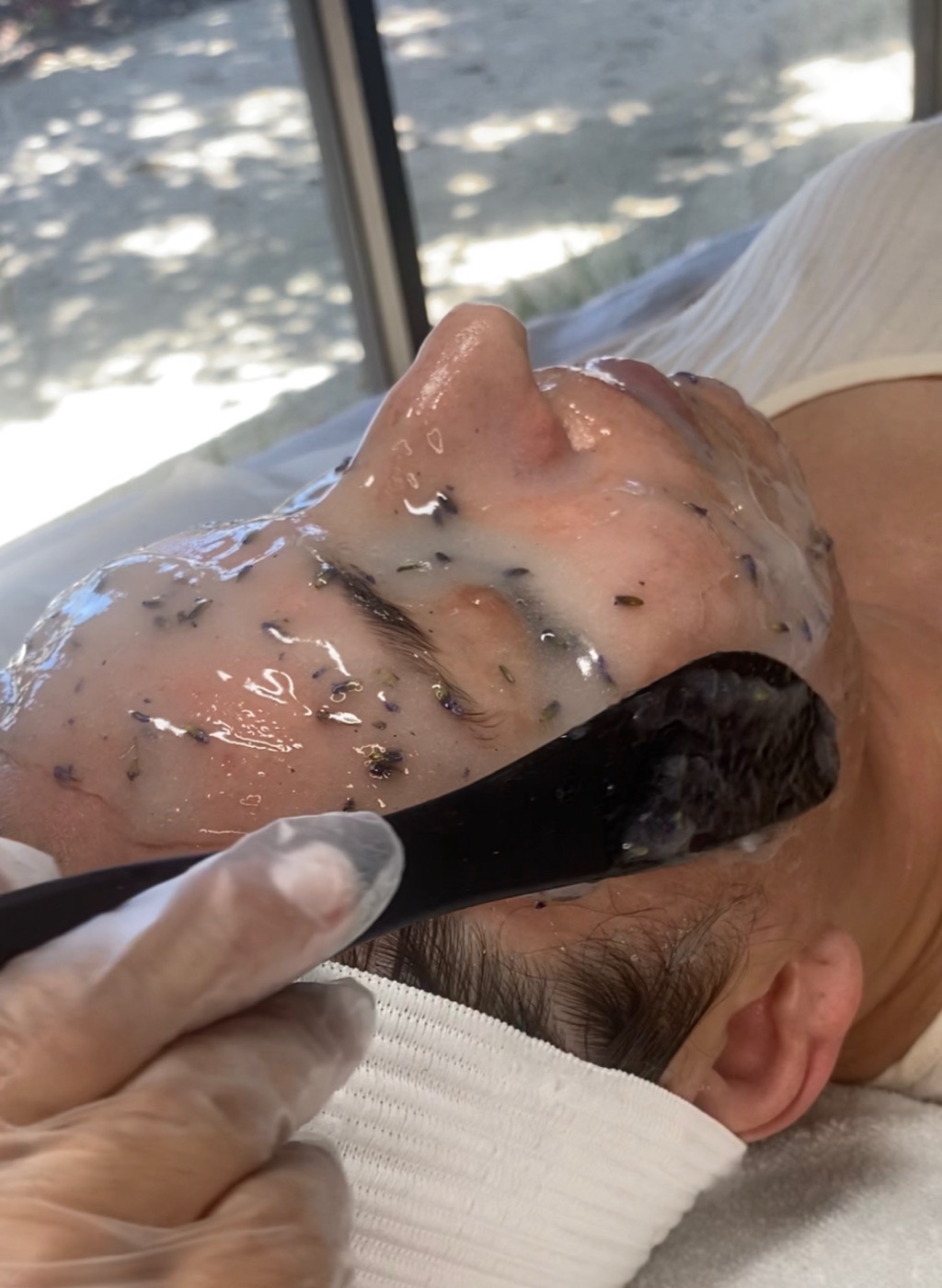 Soothing customized mask applied during a skincare treatment